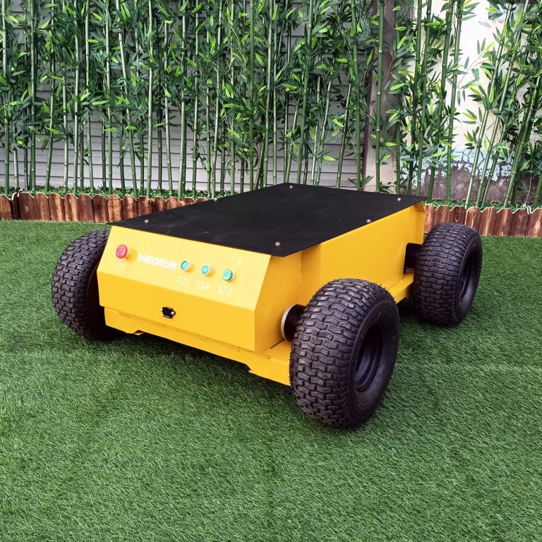 radio controlled track weeding machine made by Vigorun Tech