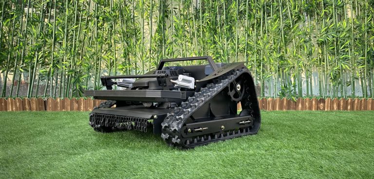 remote control mower for slopes with snow plow snow blade snow shovel snow removal machine