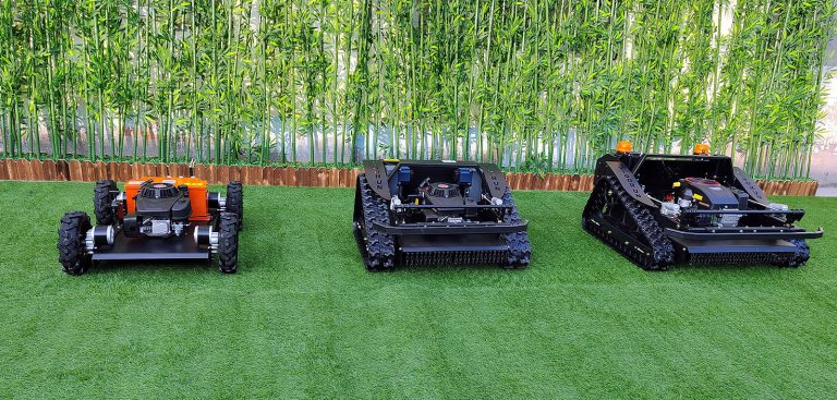 remote operated brush mower for slopes with snow plow snow blade snow shovel snow removal machine