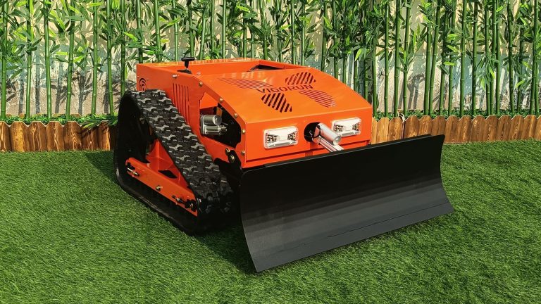 remote controlled snow plowing robot tank for sale from China manufacturer factory