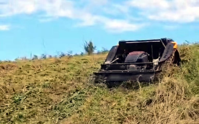 Slope Mowing Made Easy with the VTLM800 Remote Control Mower in Australia