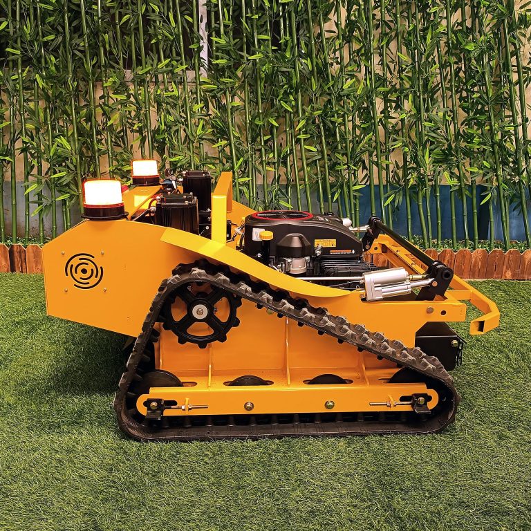 remote control caterpillar mowing machine made by Vigorun Tech